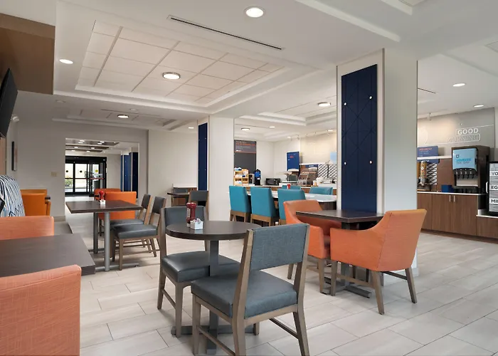 Holiday Inn Express Hotel & Suites Newport South By Ihg